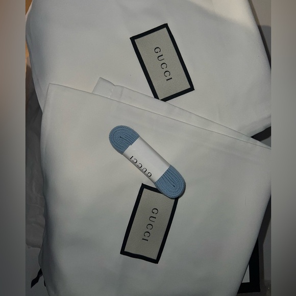 GUCCI Interlocking G Logo Leather Sneakers - Picture 10 of 16